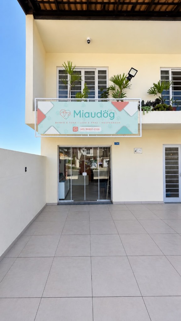 Fachada da Miaudog PetStore na Rua Rio Guaporé, 1141, Bairro Alto, Curitiba